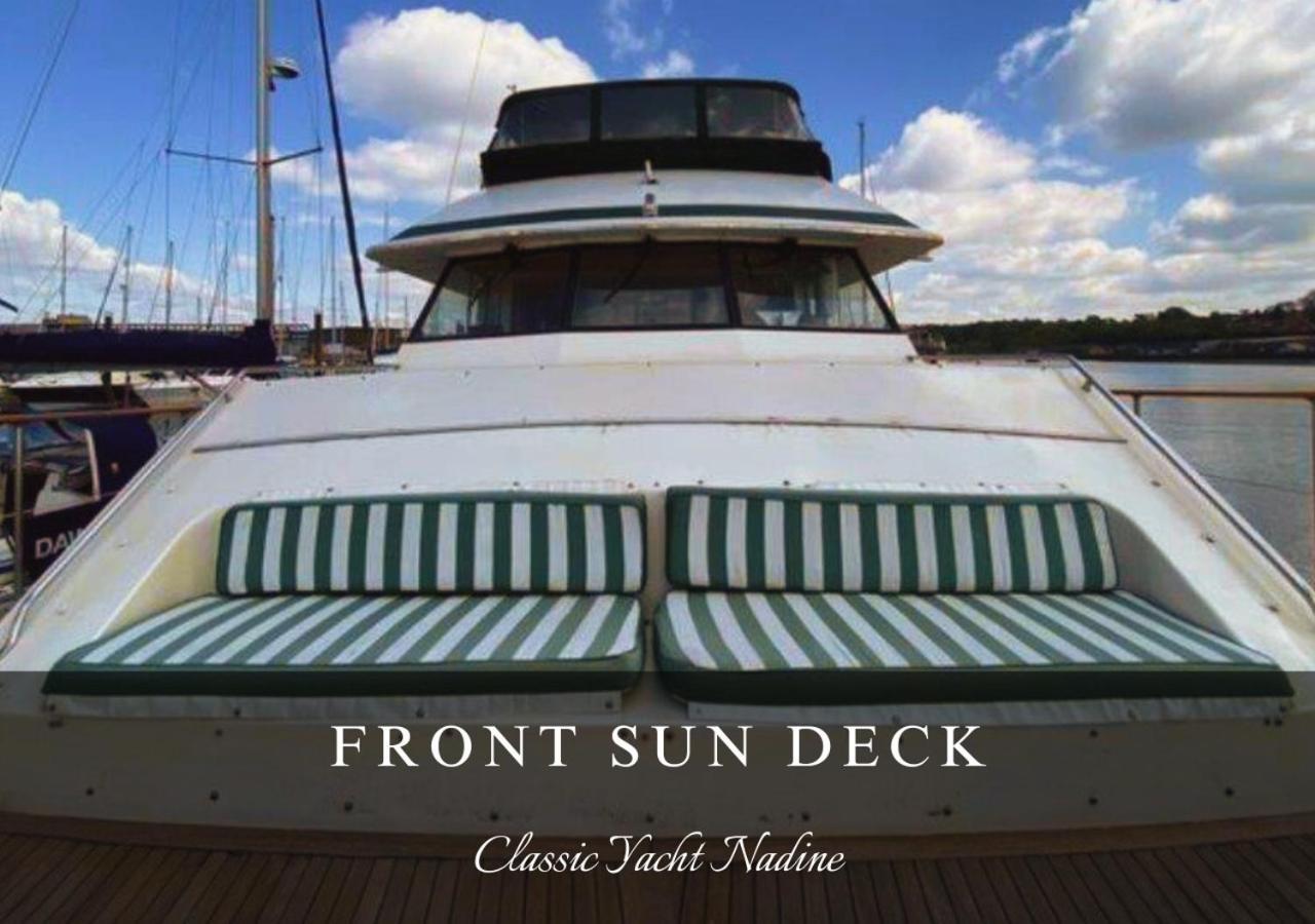 Classic Yacht Nadine In Poole Harbour, Dorset, With A Hot Tub Jacuzzi מראה חיצוני תמונה
